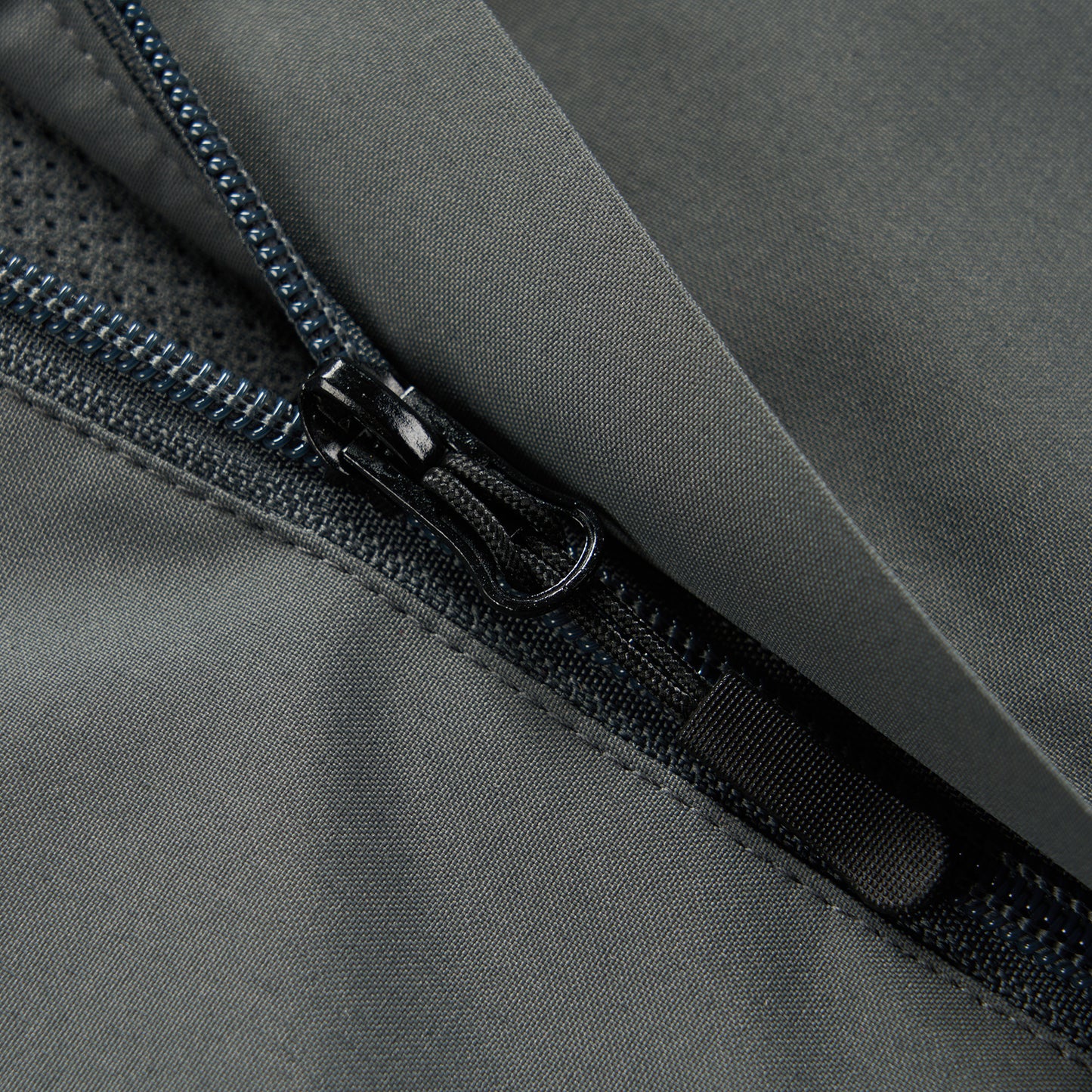 Men's Mesh Lined Rain Jacket - Charcoal